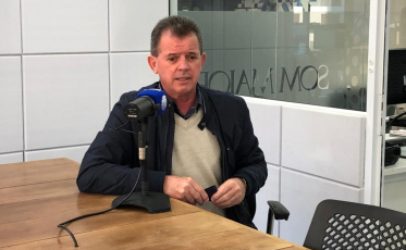 Corte do bolo, show itinerante e escolha da rainha marcam aniversário de Nova Veneza