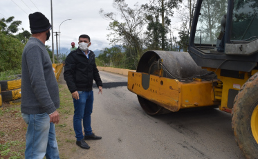 Siderópolis finaliza operação tapa-buracos em três vias