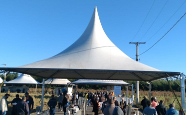 Filas de carros e denúncias de aglomerações marcam eleições da Cermoful (VÍDEO)