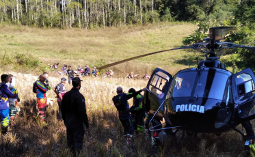 Ao fazer trilha de moto, homem cai e fica ferido