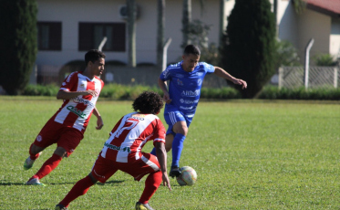 Caravaggio realiza jogo-treino com o Hercílio Luz
