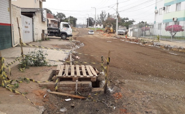 Comerciantes voltam a reclamar de trecho não pavimentado da Santos Dumont
