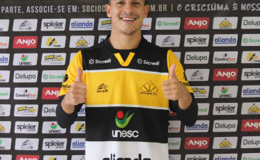 Renan Areias minimiza jogar Copa SC ou Série C: 