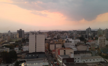 Um domingo de praia, parque e serra
