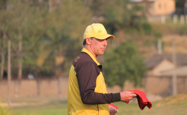 Baier ressalta equilíbrio do grupo e prega cautela para o jogo deste domingo
