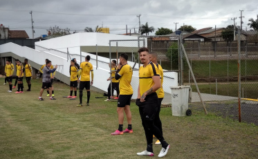 Zagueiro Henrique já treina com o elenco do Tigre