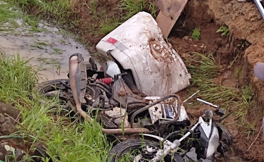 Homem cai da moto e é conduzido ao hospital em Turvo