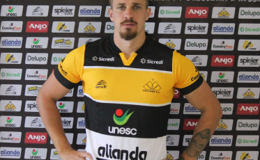 Batedor de falta e em redução de peso, Henrique é apresentado no Tigre