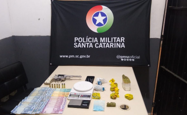 Dois homens são presos por tráfico, disparo e posse ilegal de arma de fogo