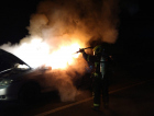 Carro pega fogo em Criciúma nesta madrugada