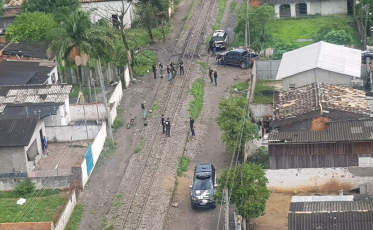 Em ação no Pinheirinho, DIC apreende drogas e efetua prisões 