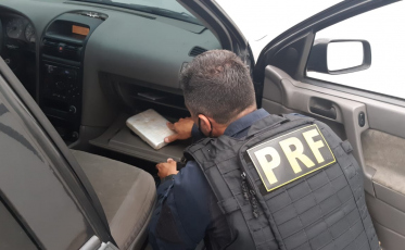 Homem é preso com 1kg de cocaína na BR-101 em Laguna