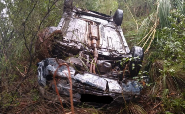 Veículo capota após saída de pista na serra catarinense 
