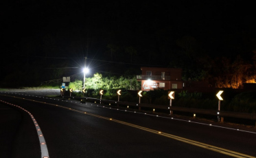 Novas tachas refletivas ampliam segurança na BR-101 Sul