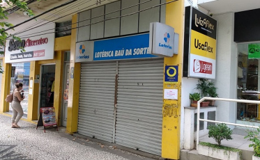 De cara na porta dos bancos e lotéricas