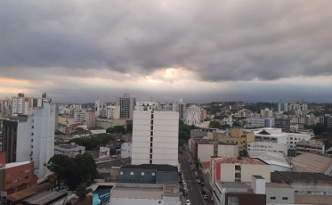 Fim de semana de tempo fechado na região