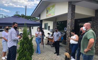 Representantes de Forquilhinha visitam projeto Recicla Veneza