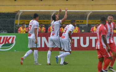 Próspera vence a primeira na volta à elite