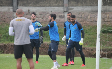 Na disputa pela camisa 1, Alisson espelha-se em seu xará: o goleiro do Liverpool