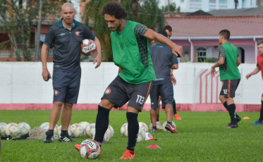 Próspera tem tarde de trabalhos técnico e tático no Mário Balsini