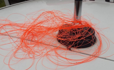 Agentes de trânsito recolhem linha com cerol em Criciúma