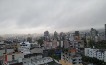 Quarta-feira de tempo nublado e chuvoso em todo o sul catarinense 