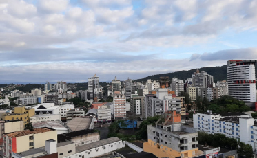 Quinta-feira com mais sol na região