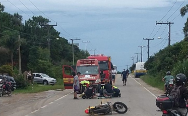 Jovem sofre acidente de trânsito e tem que ser transportado por helicóptero