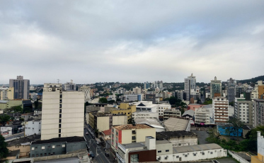 Feriado deve ter aberturas de sol