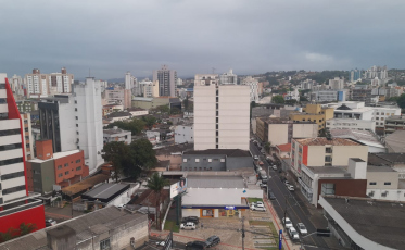 Sol deve aparecer na tarde desta terça-feira