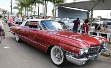 Cocal do Sul recebe encontro de carros antigos