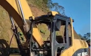 Vândalos quebram máquina na Serra da Rocinha (VÍDEO)