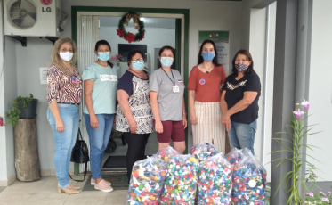 Idosos participam de gincana e arrecadam mais de 40 mil tampinhas para doação