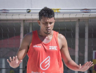 Melhor atleta de futevôlei do mundo vem à região