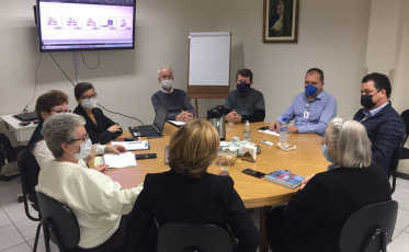 Minotto discute construção de ala de oncologia pediátrica no Hospital São José