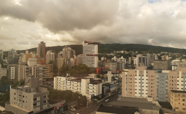 Criciúma registrou quase 90 milímetros de chuva nesta segunda-feira