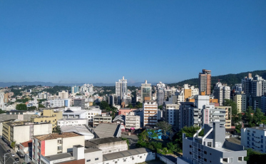 Dezembro começa com possibilidade de chuva fraca