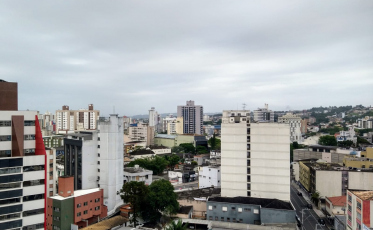 Tempo nublado predomina na região 