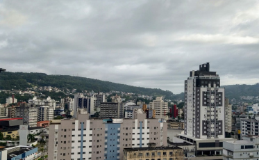 Fim de semana será de mudança de tempo na região