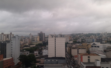 Sábado deve ser nublado na região