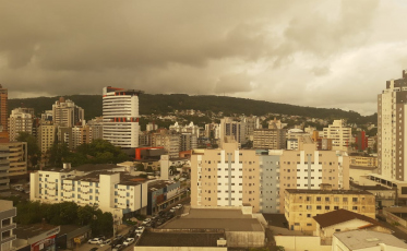 Termômetros registraram 27ºC nesta sexta-feira
