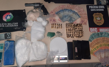 Dois homens são presos por tráfico de drogas e posse de arma de fogo