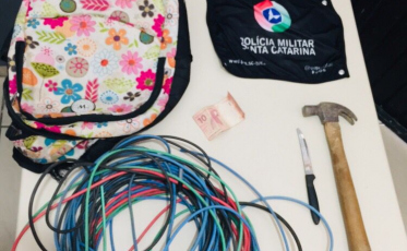Homem é preso por furtar fios de energia de escola particular