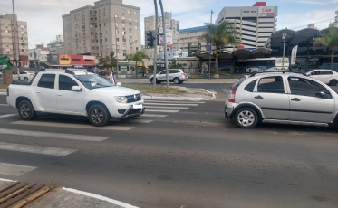 Acidente é registrado na Avenida Centenário