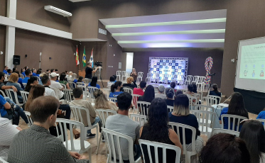 Pais de autistas participam de palestra em Içara