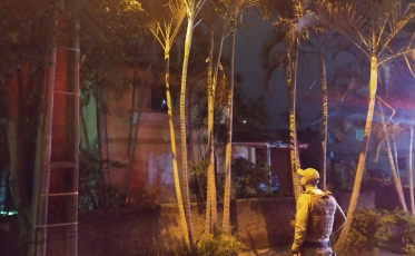 Casa pega fogo em Criciúma nesta madrugada