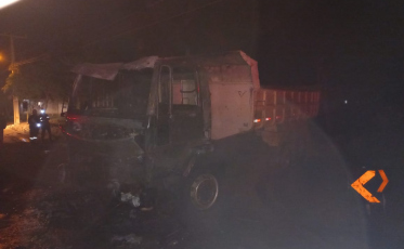 Incêndio em caminhão é registrado em Praia Grande