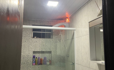 Chuveiro fica danificado após incêndio em Criciúma