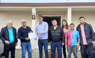 Associação dos Aposentados de Içara recebe aparelho de ultrassom