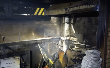 Incêndio atinge cozinha de empresa em Passo de Torres